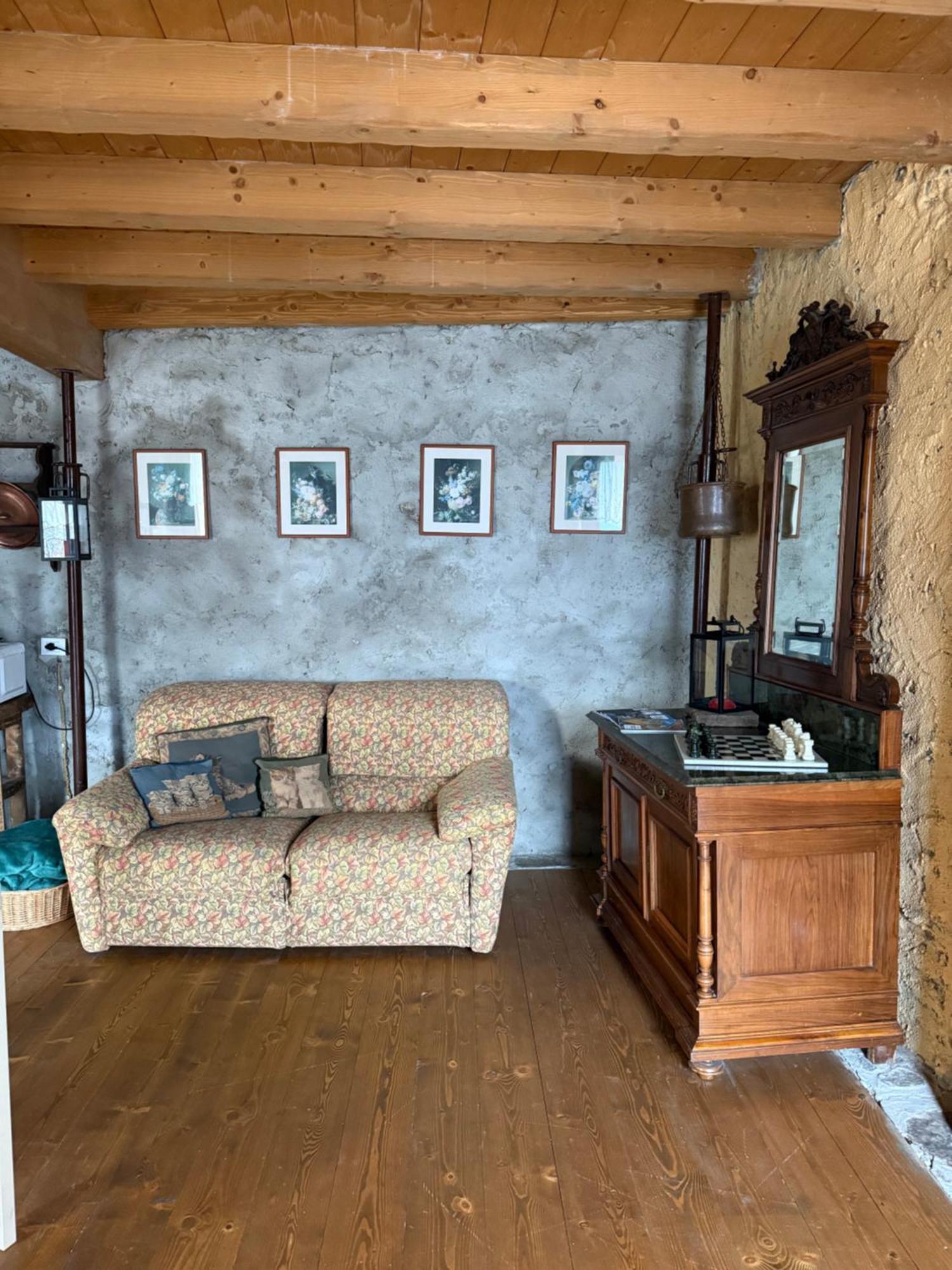 Stone House: Fairytale Flat With Magic Lake View 벨라노 외부 사진